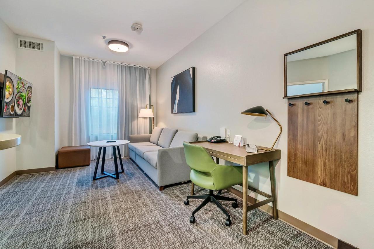 Staybridge Suites Tyler University Area By Ihg Bagian luar foto